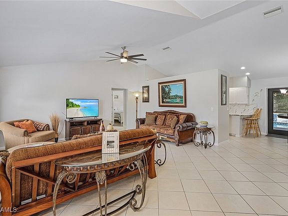 5th image of 3307 SW 25th Pl