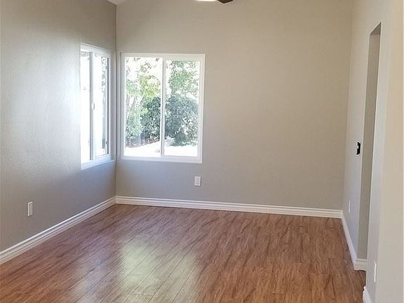 4th image of 101 E Pioneer Ave