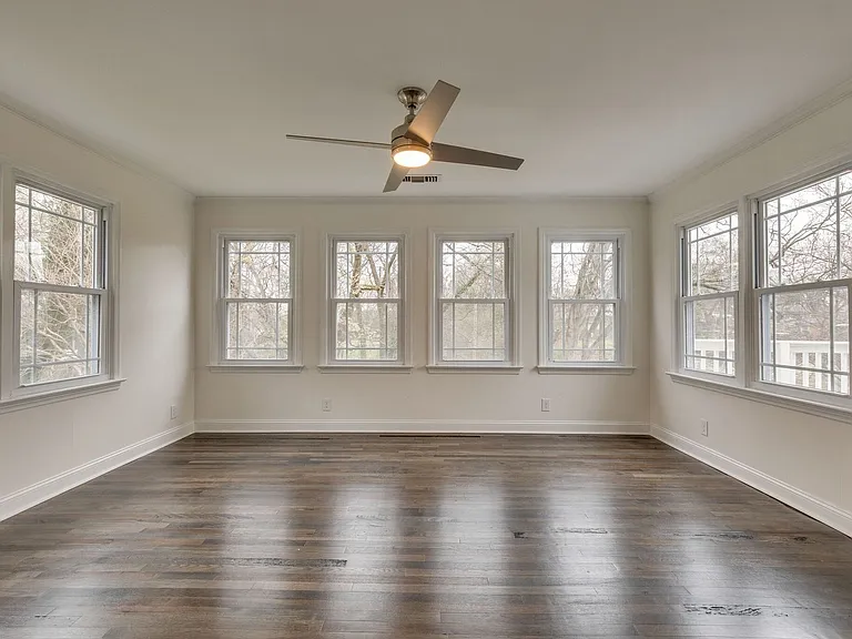 1206 Rolling Fields Dr — Photo 17