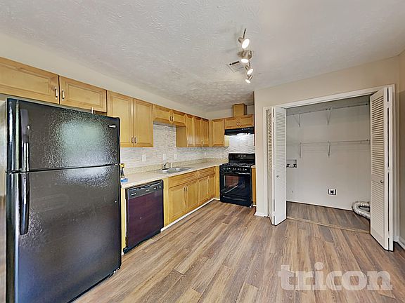 4th image of 3638 Mansfield Ln
