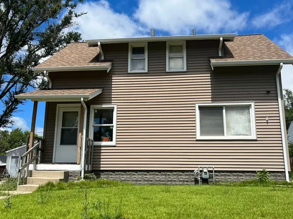 926 Kern St, Waterloo, IA 50703