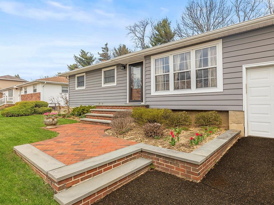 1st image of 23 Beaumont Drive