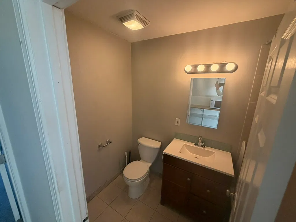 2 bed, 800 sqft, $1,200 — Photo 2