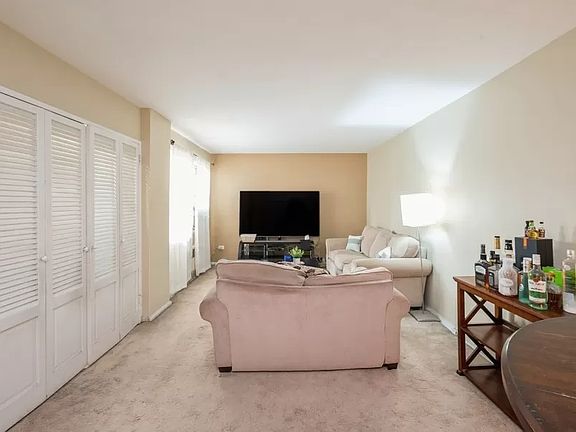 3rd image of 1010 Sherman Ave APT 2E