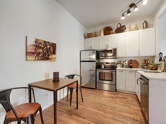 4th image of 1425 N Washington Street #302
