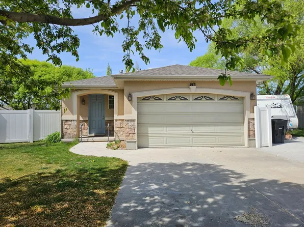 743 N Haworth Cir, North Salt Lake, UT 84054