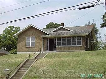 1st image of 414 Independence St