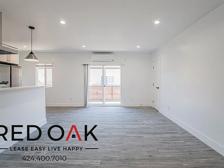 1350 N Fuller Ave #7 — Photo 2