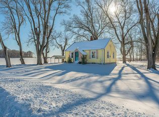 403 E Mason St, Easton, IL 62633