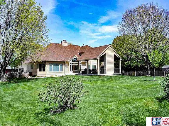 3rd image of 8537 Chaparral Cir