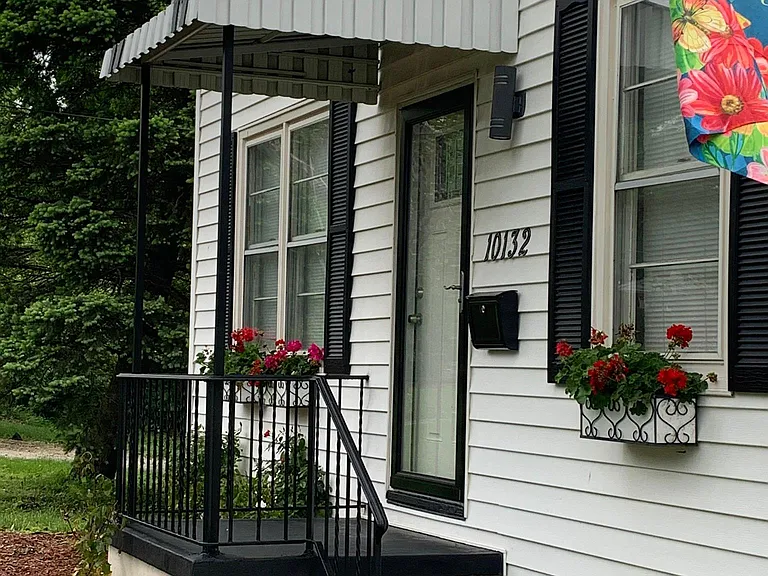 10132 Bellefontaine Rd — Photo 3