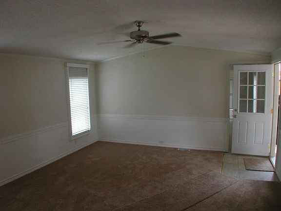 5th image of 318 Stonewood Dr