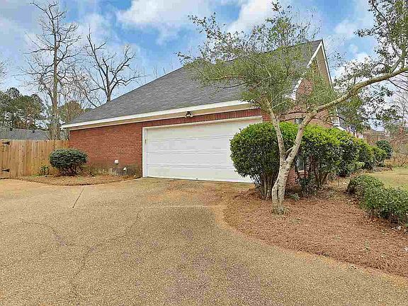 4th image of 136 Fawnwood Dr