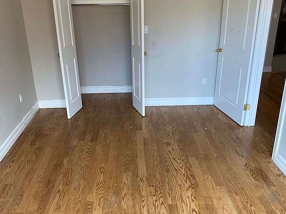4th image of 916 Manhattan Ave #2R