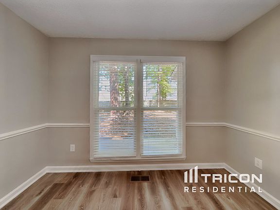 5th image of 415 Westminster Dr