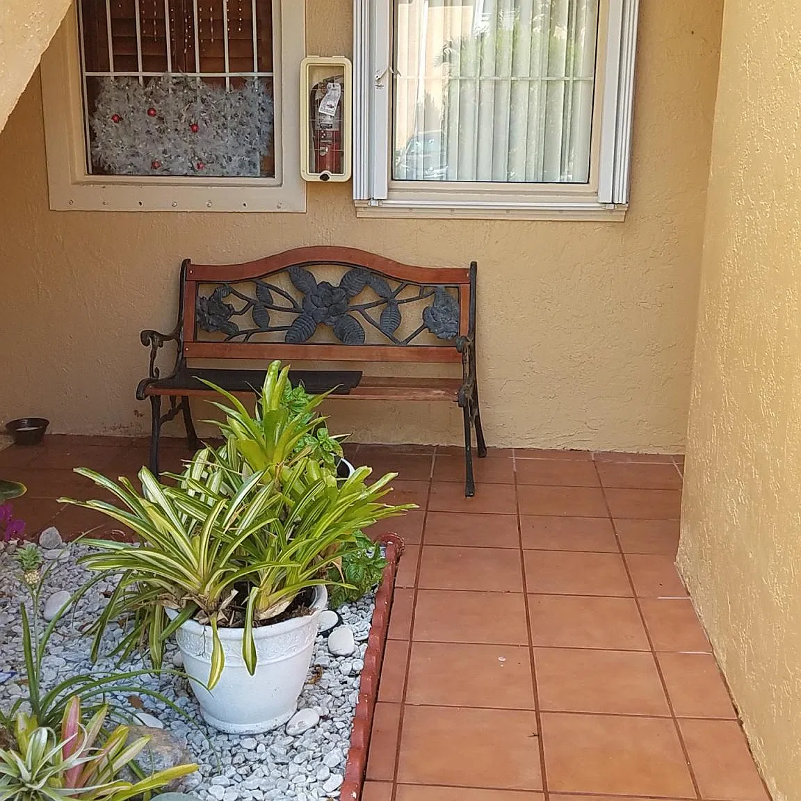 2 bed, 970 sqft, $2,400 — Photo 4