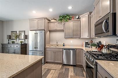 5th image of 1058 Faith Ct