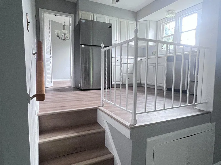 8407 Thornton Rd — Photo 9