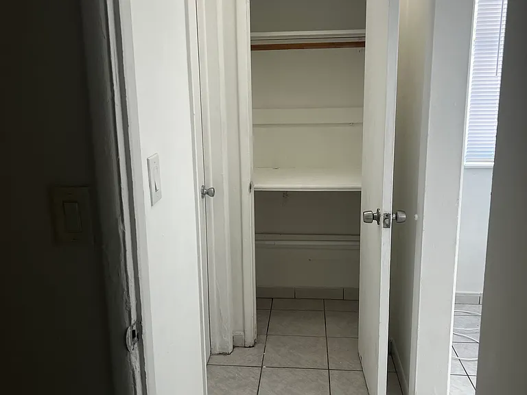 1823 SW 7th St #7 — Photo 9