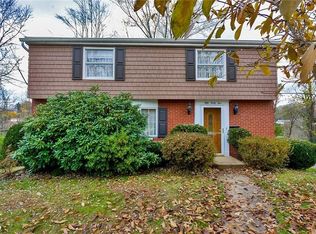 5045 Bahama Dr, Pittsburgh, PA 15239