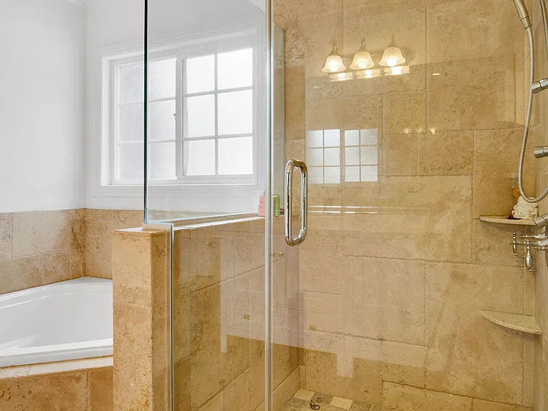 2545 Sycamore Dr — Photo 22