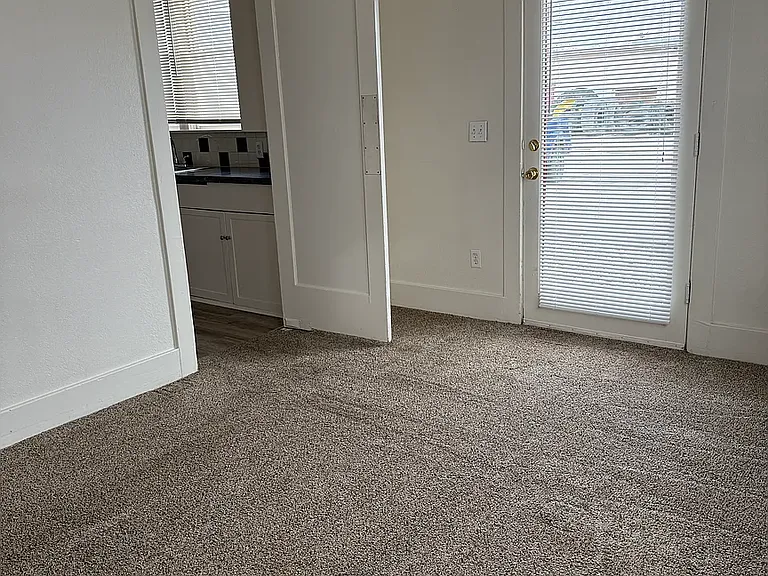 106 Davis Ave #101 — Photo 14