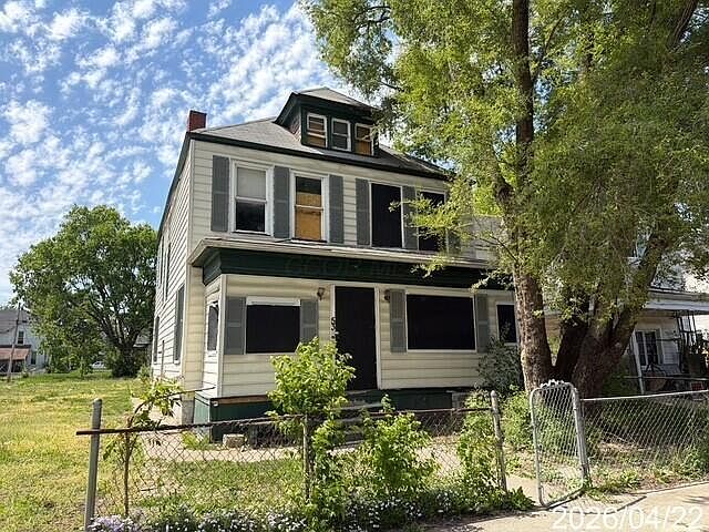 1st image of 53 Chicago Ave