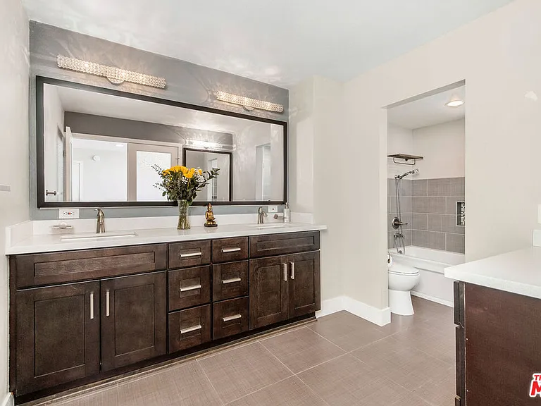 150 N Almont Dr #203 — Photo 9