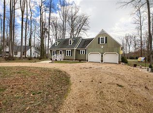 54 Pine Cir, Irvington, VA 22480