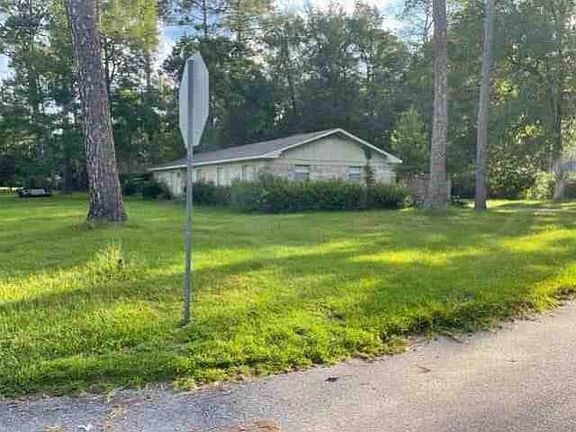 3rd image of 1800 Brookwood Dr