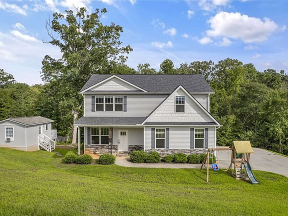 2nd image of 109 Lyman Lake Rd
