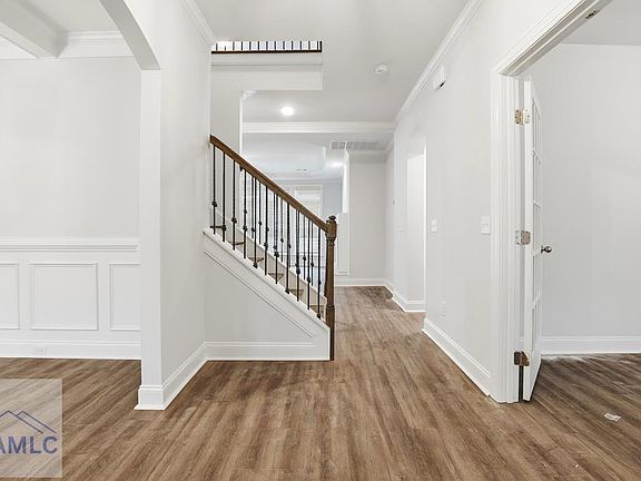 5th image of 73 Crestview Dr