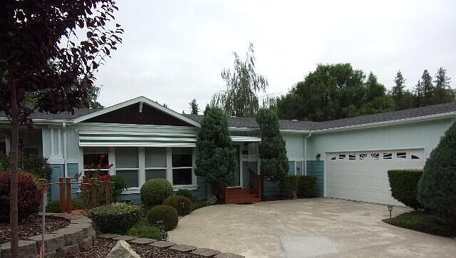 1st image of 393 Knoll Terrace Dr