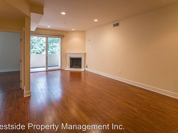 2nd image of 11722 Ohio Ave APT 206