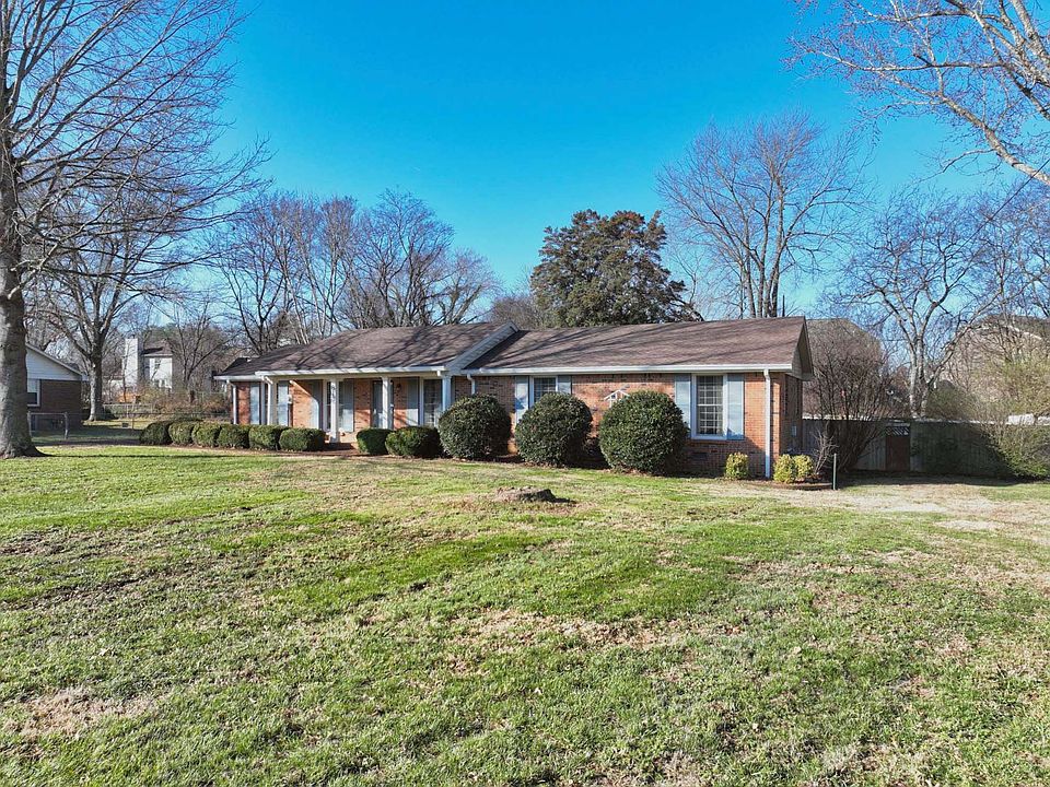 1st image of 813 Ronald Dr