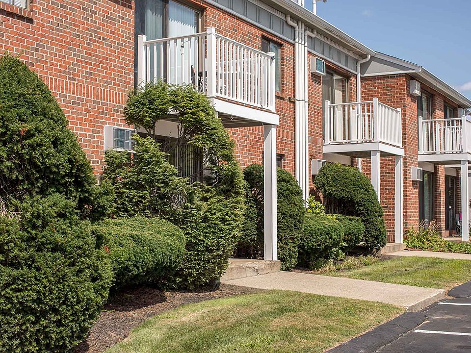 Princeton Green Apartments 740 Farm Road 60 Marlborough MA Zillow