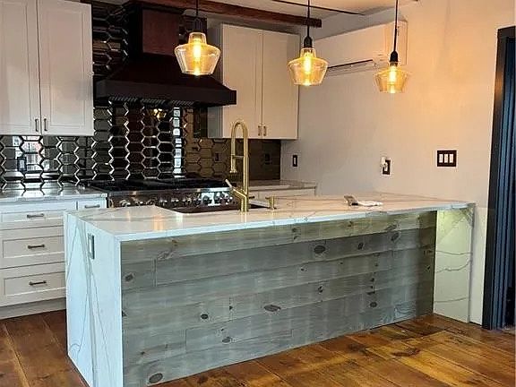 4th image of 5 Leonard St APT 1