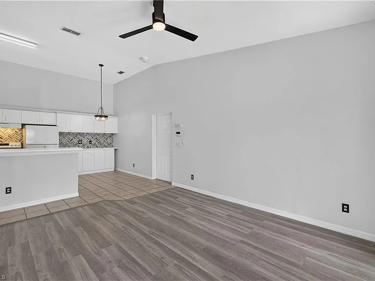 27103 Matheson Ave #206 — Photo 4