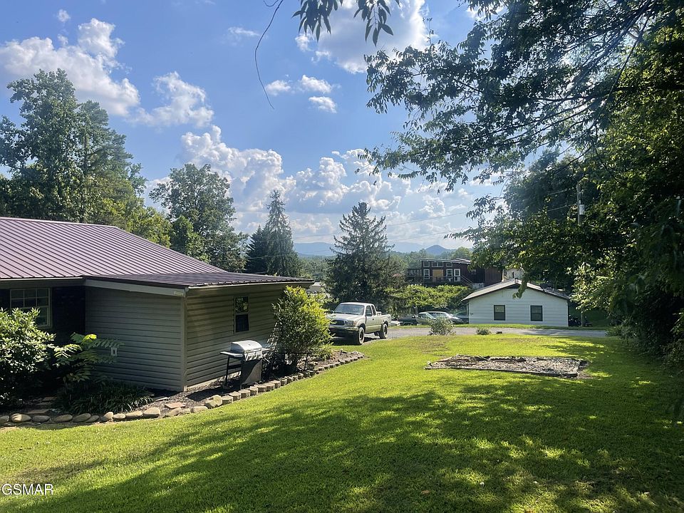 1st image of 211 Circle Rd