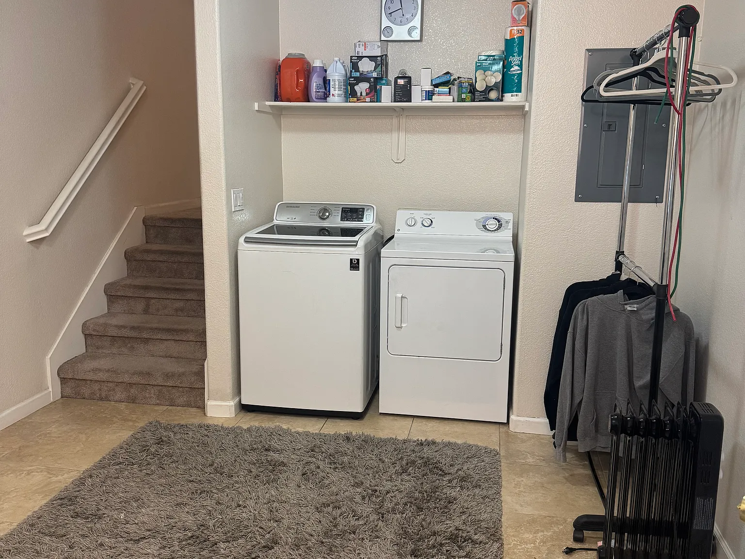 593 Adeline Ave — Photo 3