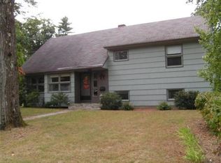 8 Housatonic Ave, Chelmsford, MA 01824