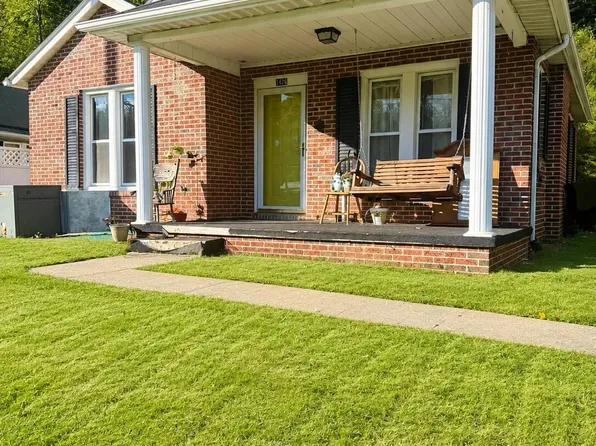 1426 Kentucky #40, Staffordsville, KY 41256