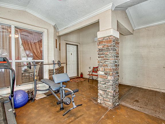 4th image of 672 Alice Walter Ct