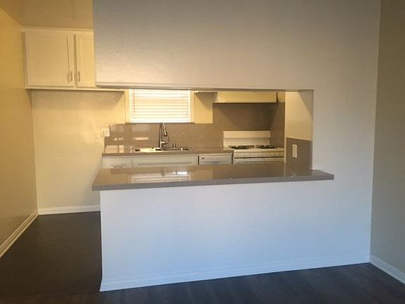 4th image of 4505 Murietta Ave APT 3