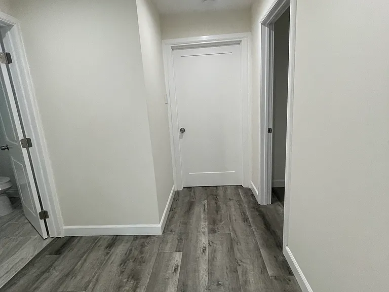 131 S Gless St #1/2 — Photo 4
