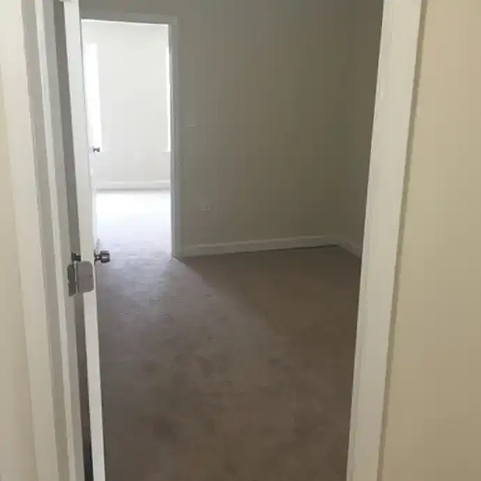 3 bed, 1008 sqft, $2,100 — Photo 4