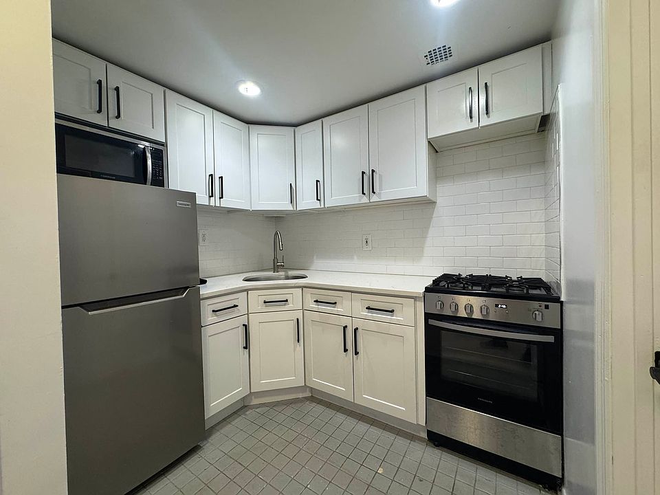 1st image of 169 E 90th St APT 8