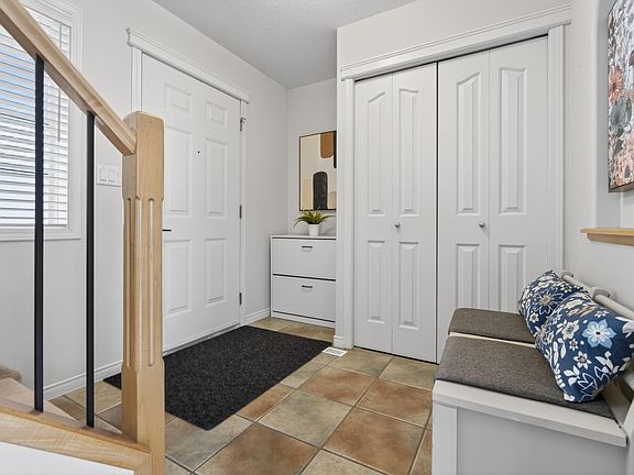 3rd image of 1119 Rutherford Close SW