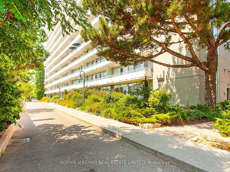 580 Christie St #109 — Photo 2