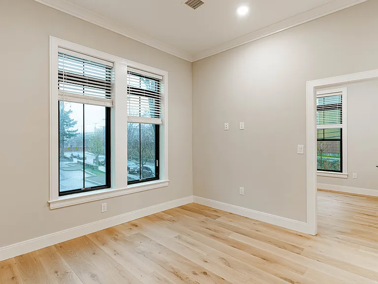 157 Everett St #4 — Photo 4